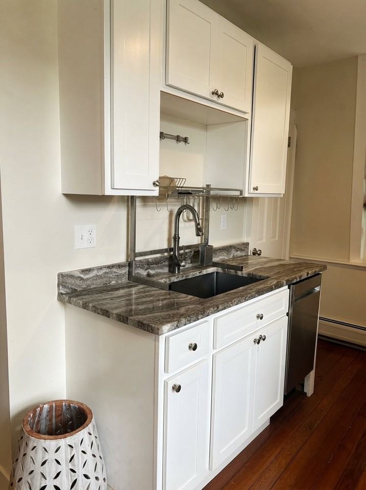 341 Main St - Photo 4 of 12