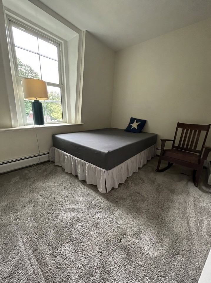 341 Main St - Photo 5 of 12