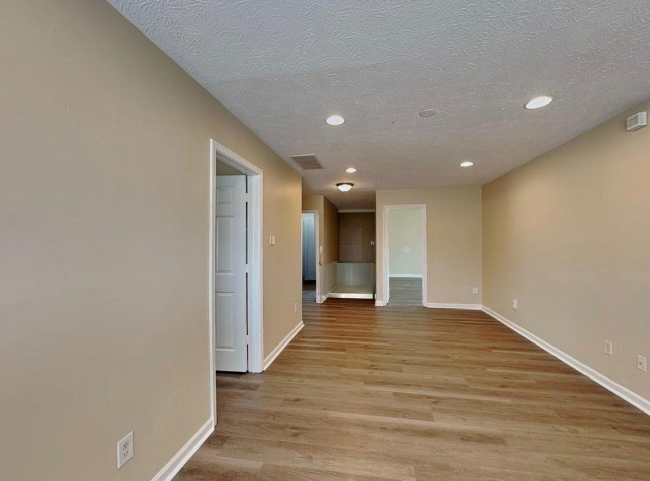 804 Green Woods Dr - Photo 2 of 11