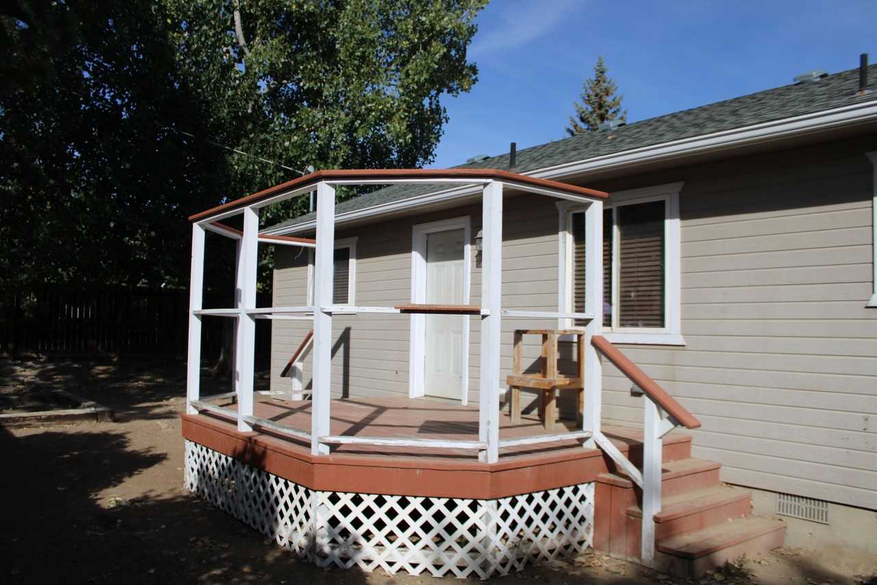 300 Stevens Ave - Photo 4 of 20