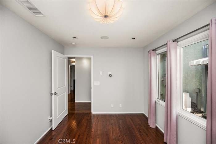 22109 Bonita St - Photo 2 of 20