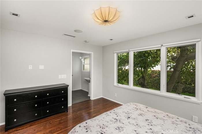 22109 Bonita St - Photo 6 of 20