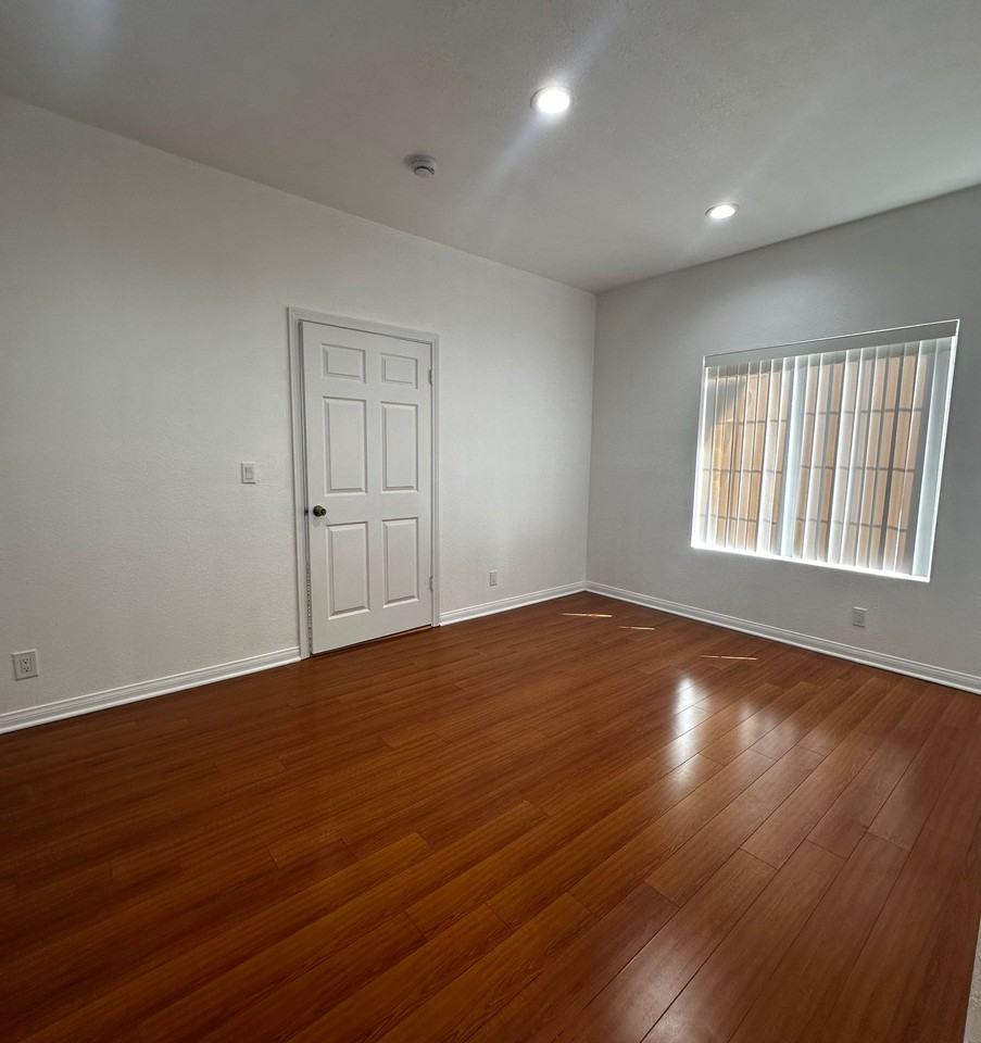 227 N Adams St #3 - Photo 4 of 17