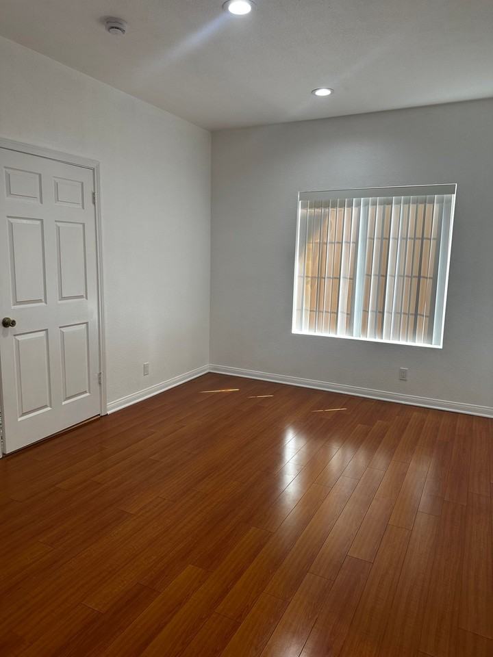 227 N Adams St #3 - Photo 5 of 17