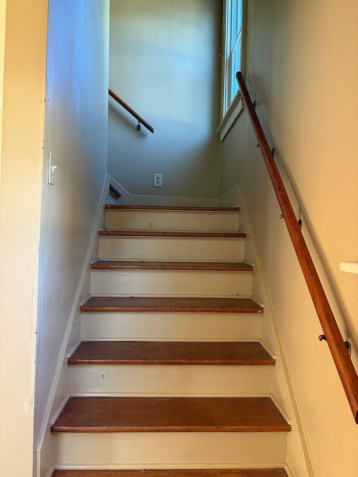 505 Altgeld St - Photo 5 of 10