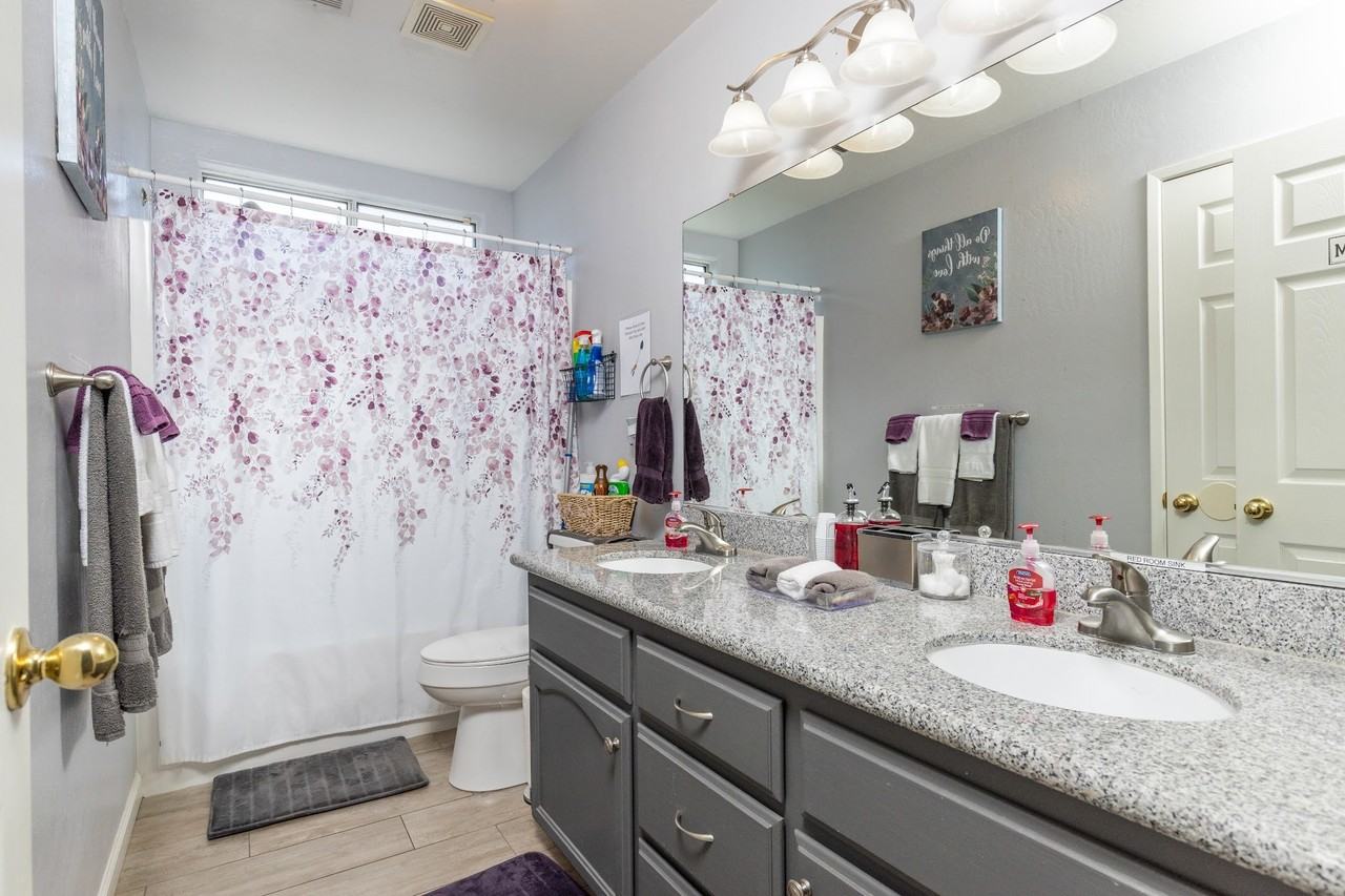 8412 Verona Dr - Photo 2 of 8