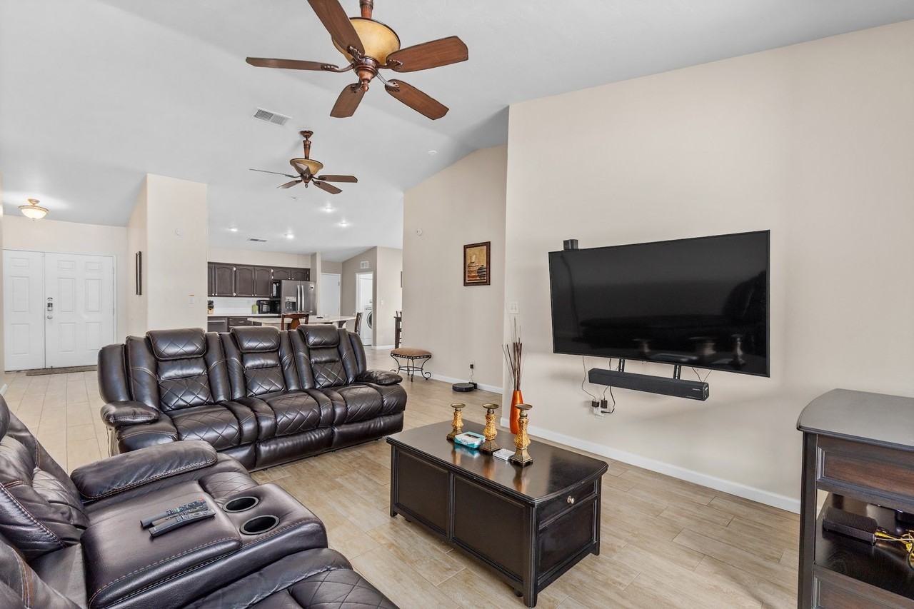 8412 Verona Dr - Photo 4 of 8