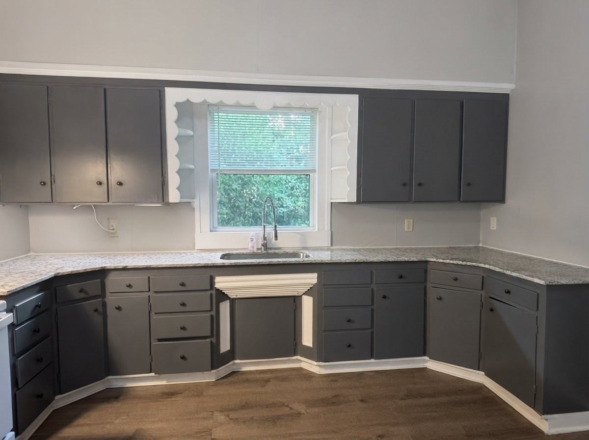 517 Jefferson St - Photo 4 of 17