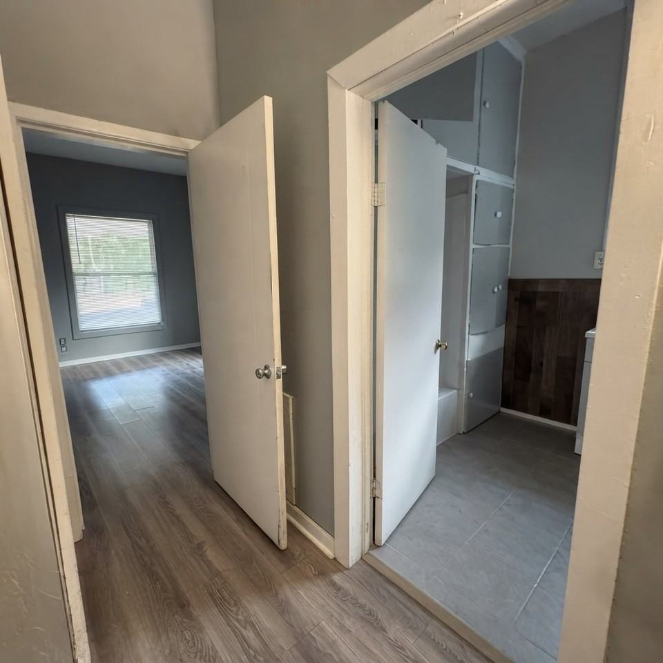 517 Jefferson St - Photo 6 of 17