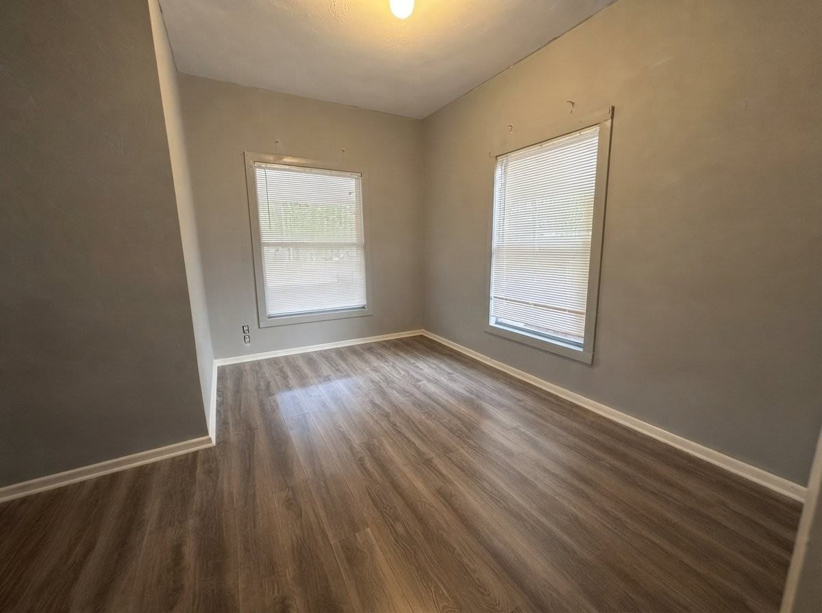 517 Jefferson St - Photo 7 of 17