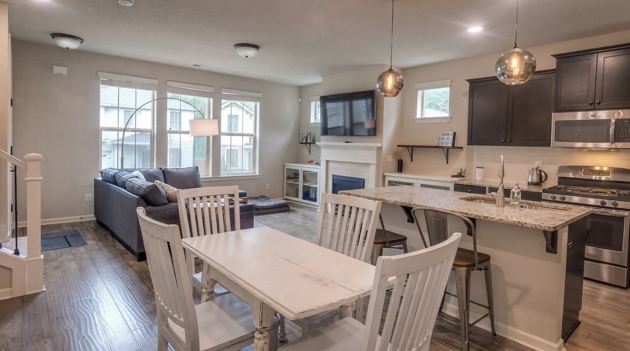 9377 Sw Chopin Ln - Photo 2 of 16