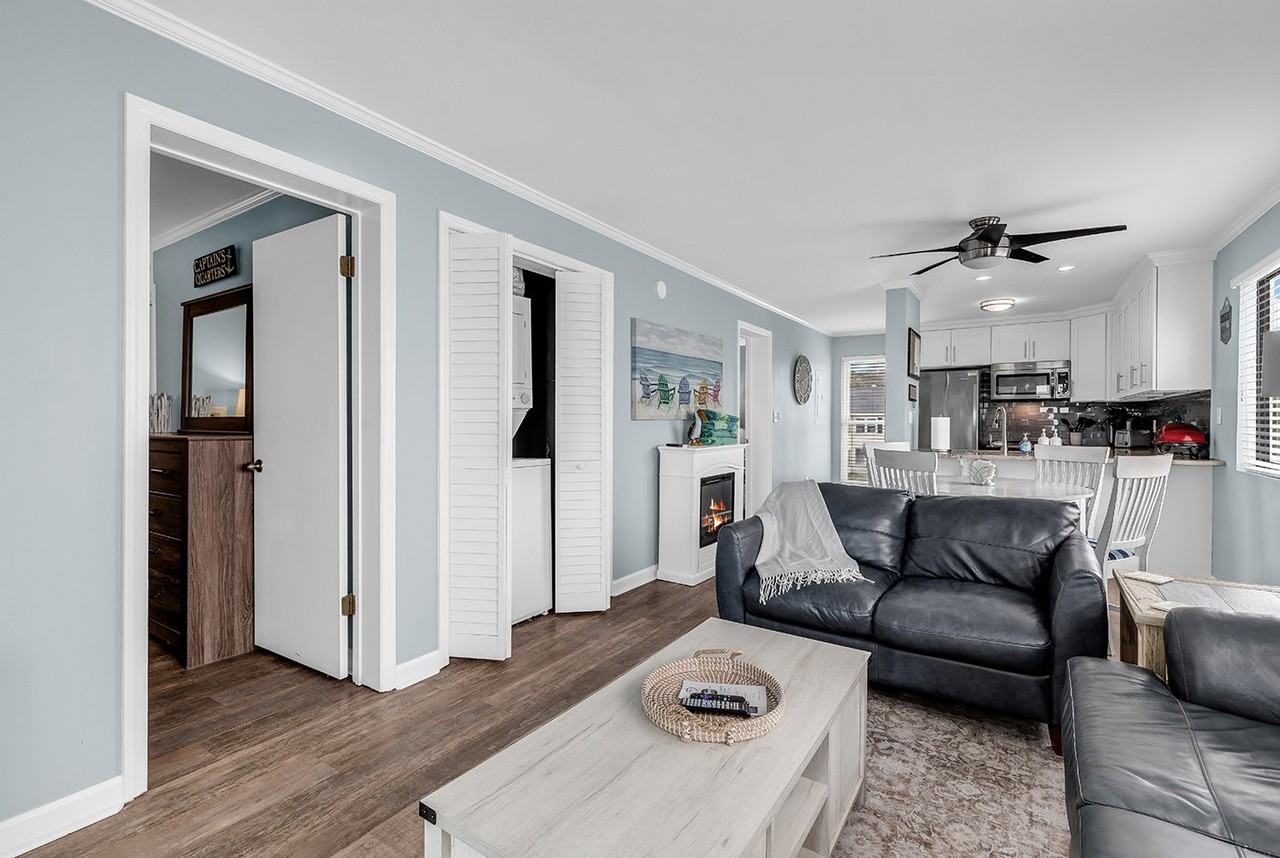 2203 S Ocean Blvd - Photo 2 of 17