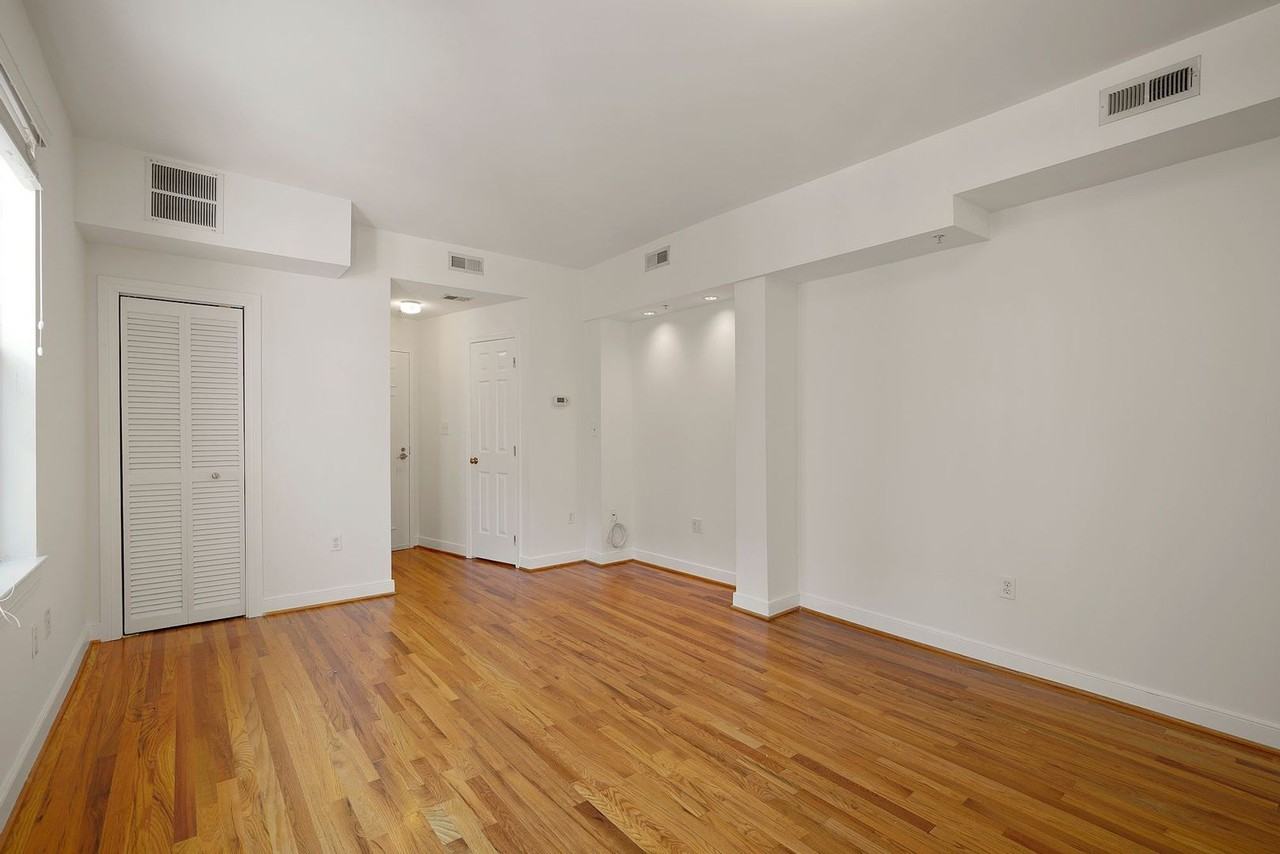 1827 Florida Ave Nw #303 - Photo 5 of 31