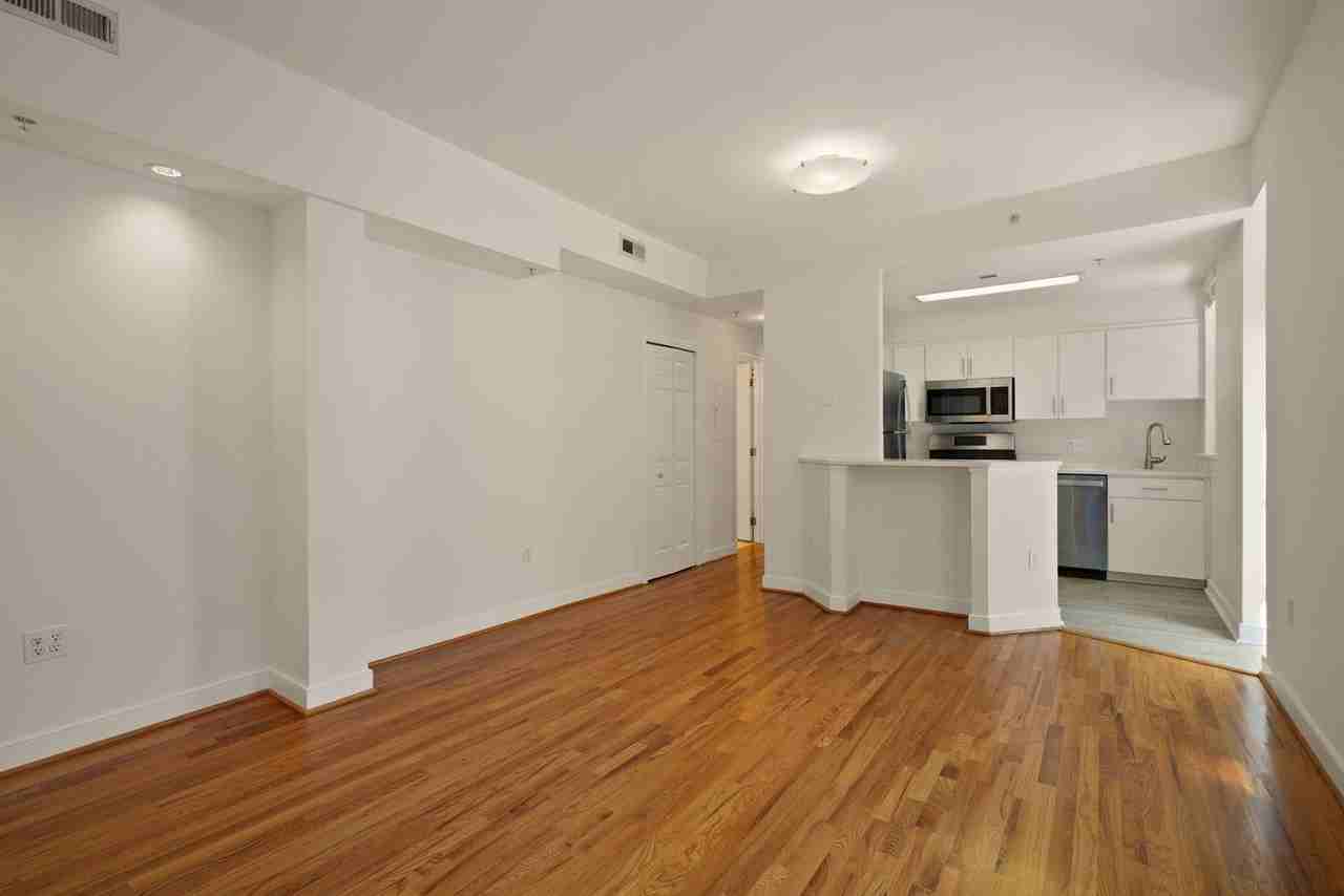1827 Florida Ave Nw #303 - Photo 7 of 31