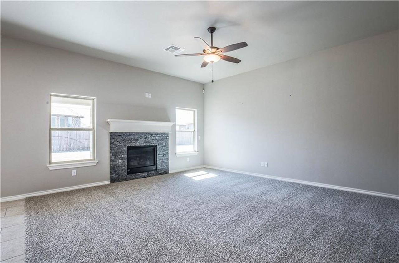 8108 Nw 160th Ter - Photo 5 of 29