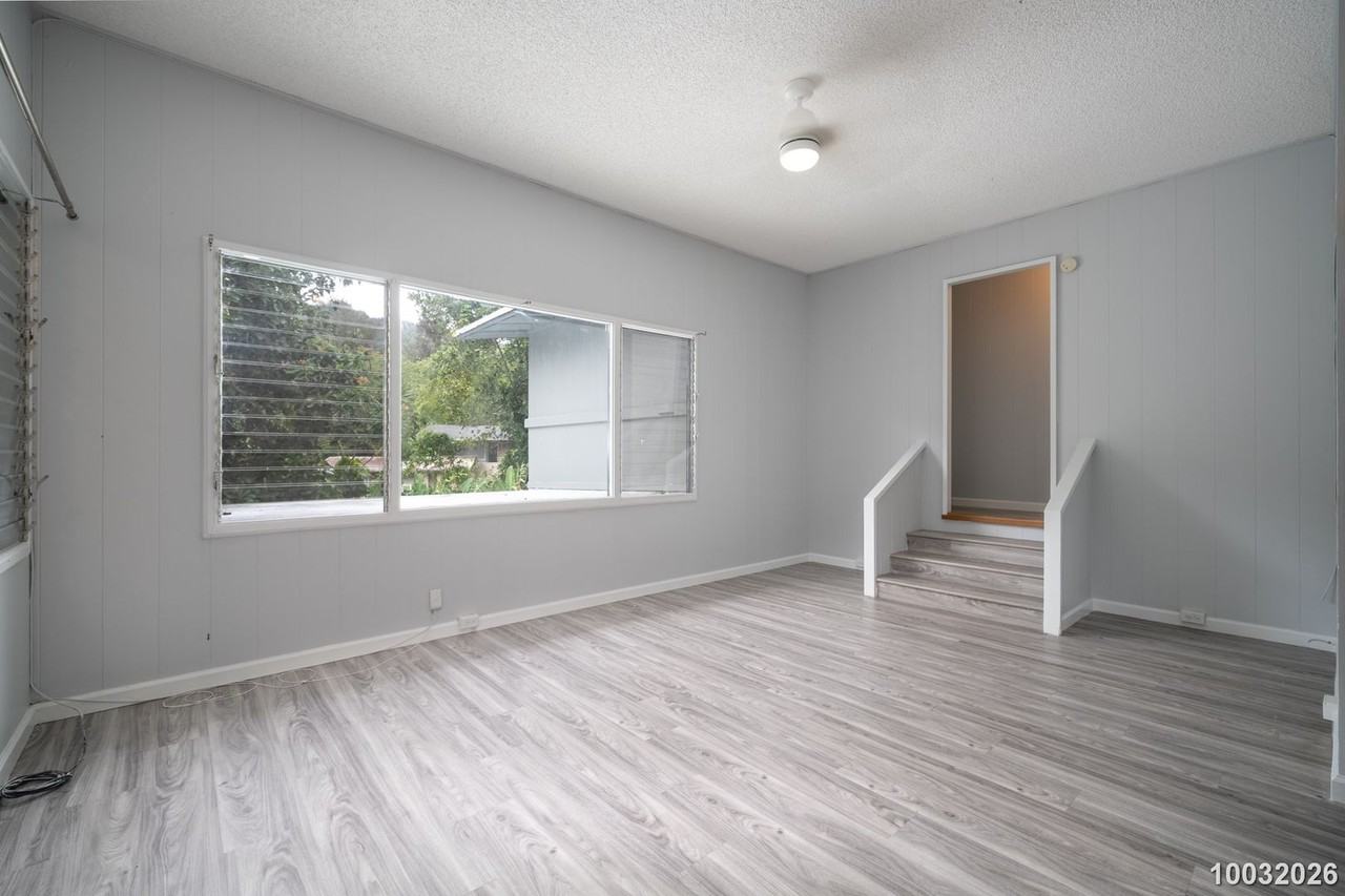 1583 Kalaepaa Dr - Photo 3 of 18