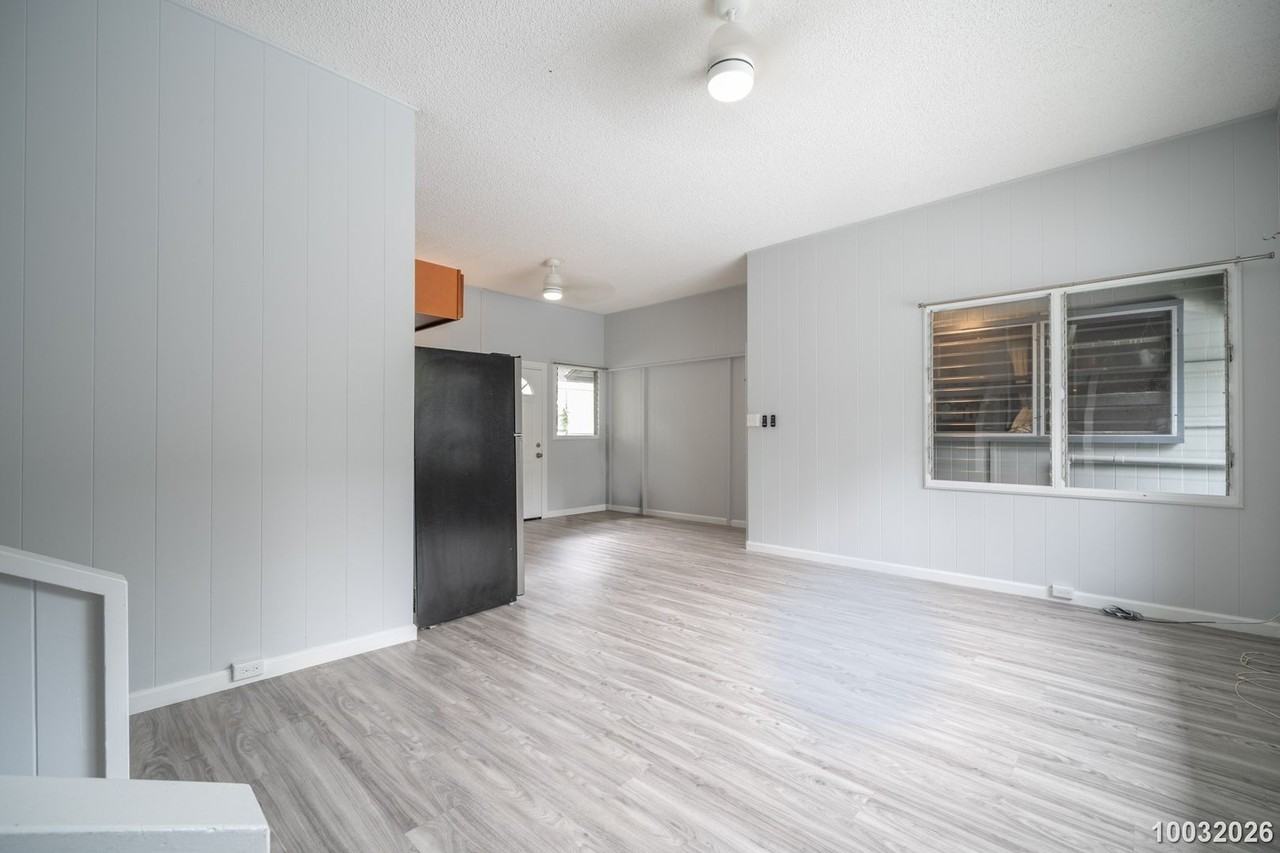 1583 Kalaepaa Dr - Photo 5 of 18