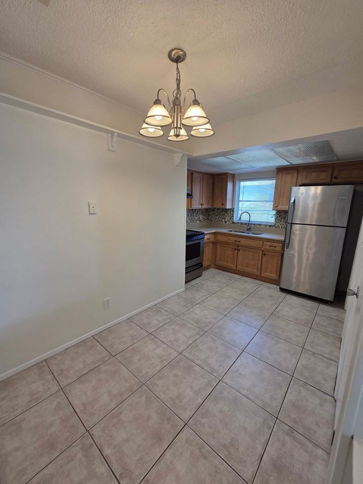 8076 24th Ave N - Photo 5 of 21