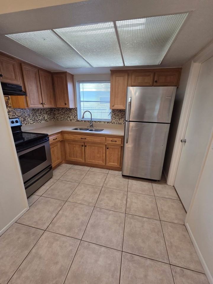 8076 24th Ave N - Photo 6 of 21