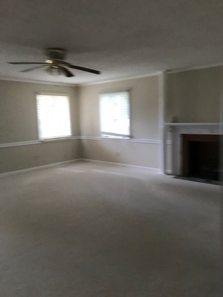 1806 Cherokee Rd - Photo 3 of 4
