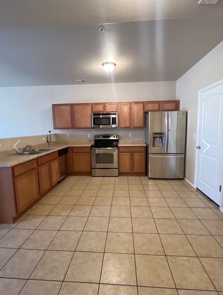 4928 Great Owl Pt - Photo 5 of 10