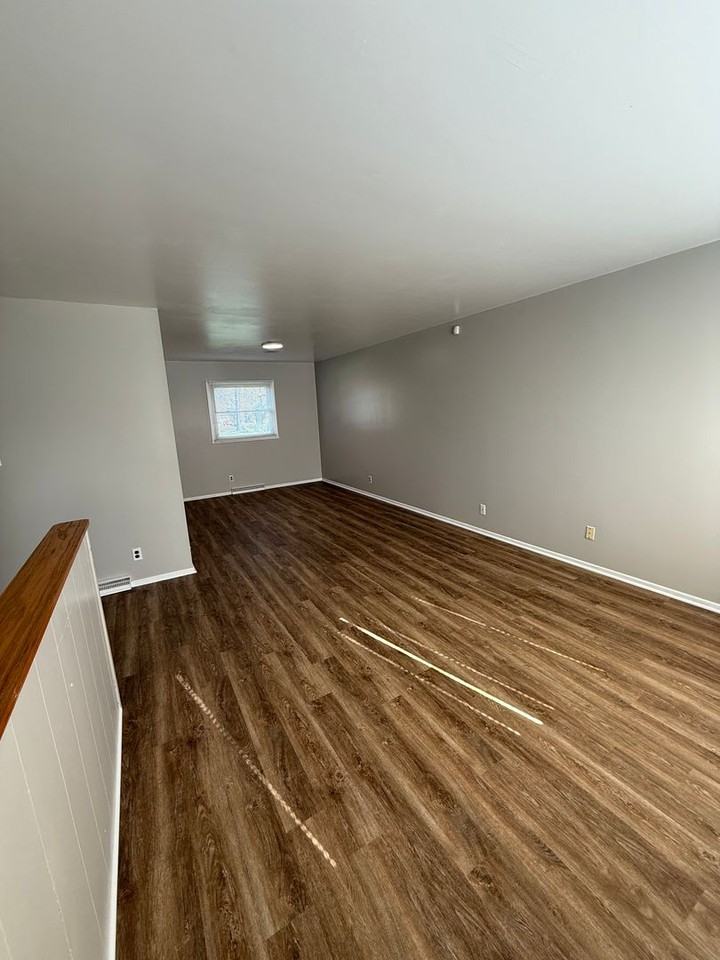 3405 Sandalwood Ln - Photo 2 of 23