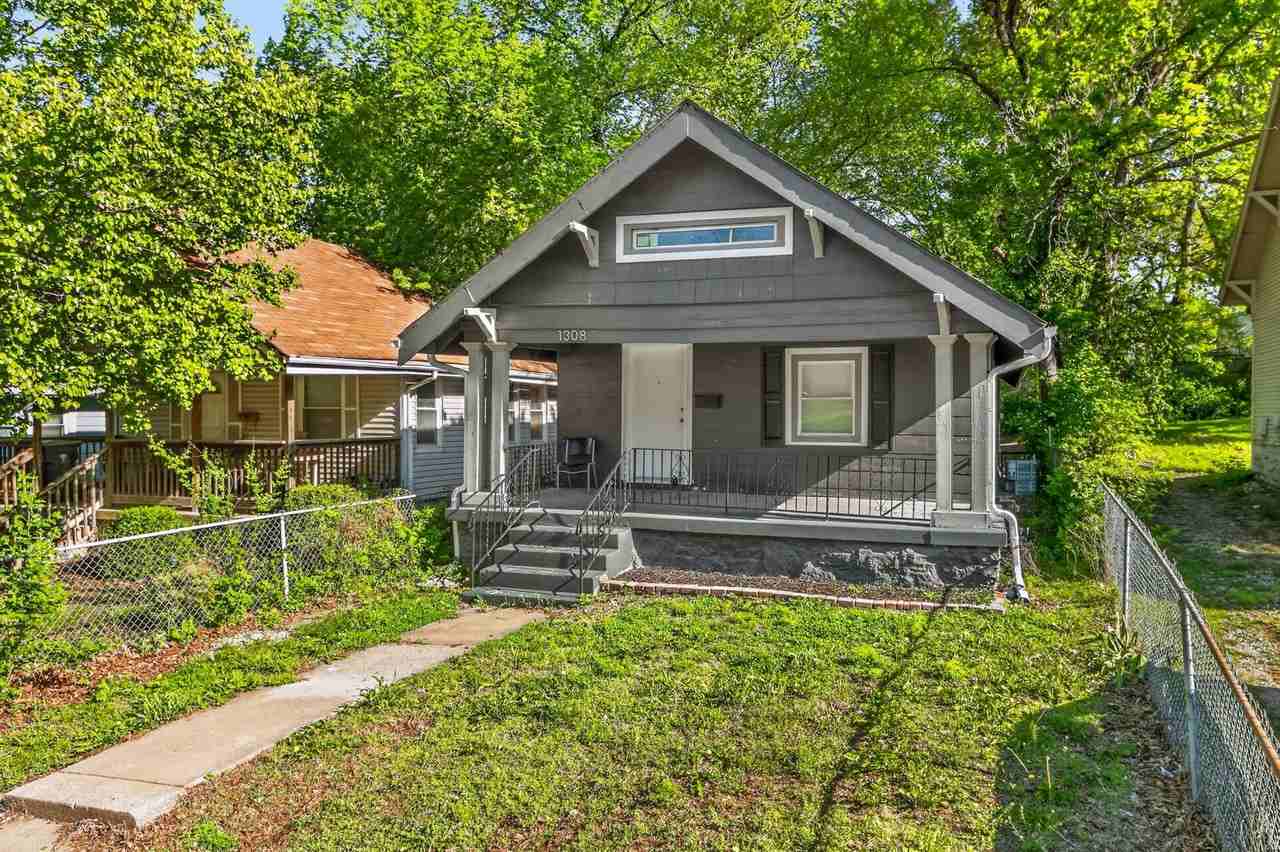 1308 E 59th St - Photo 2 of 21