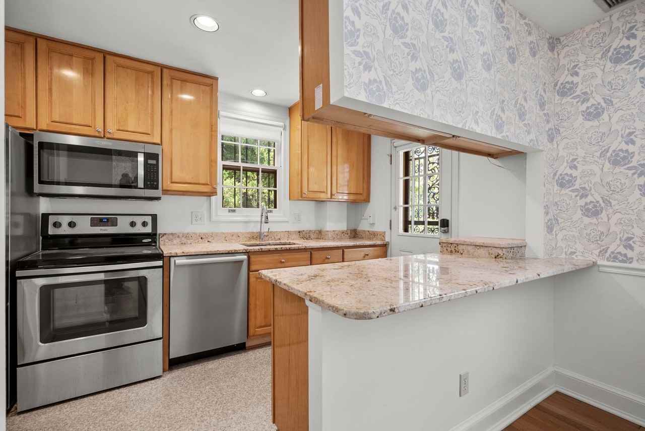 4920 Westway Dr - Photo 4 of 34
