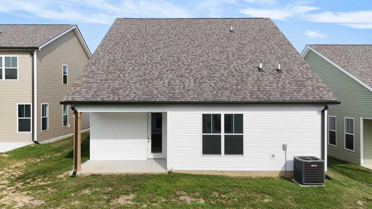 6571 Elizabeth Ann Way - Photo 3 of 32
