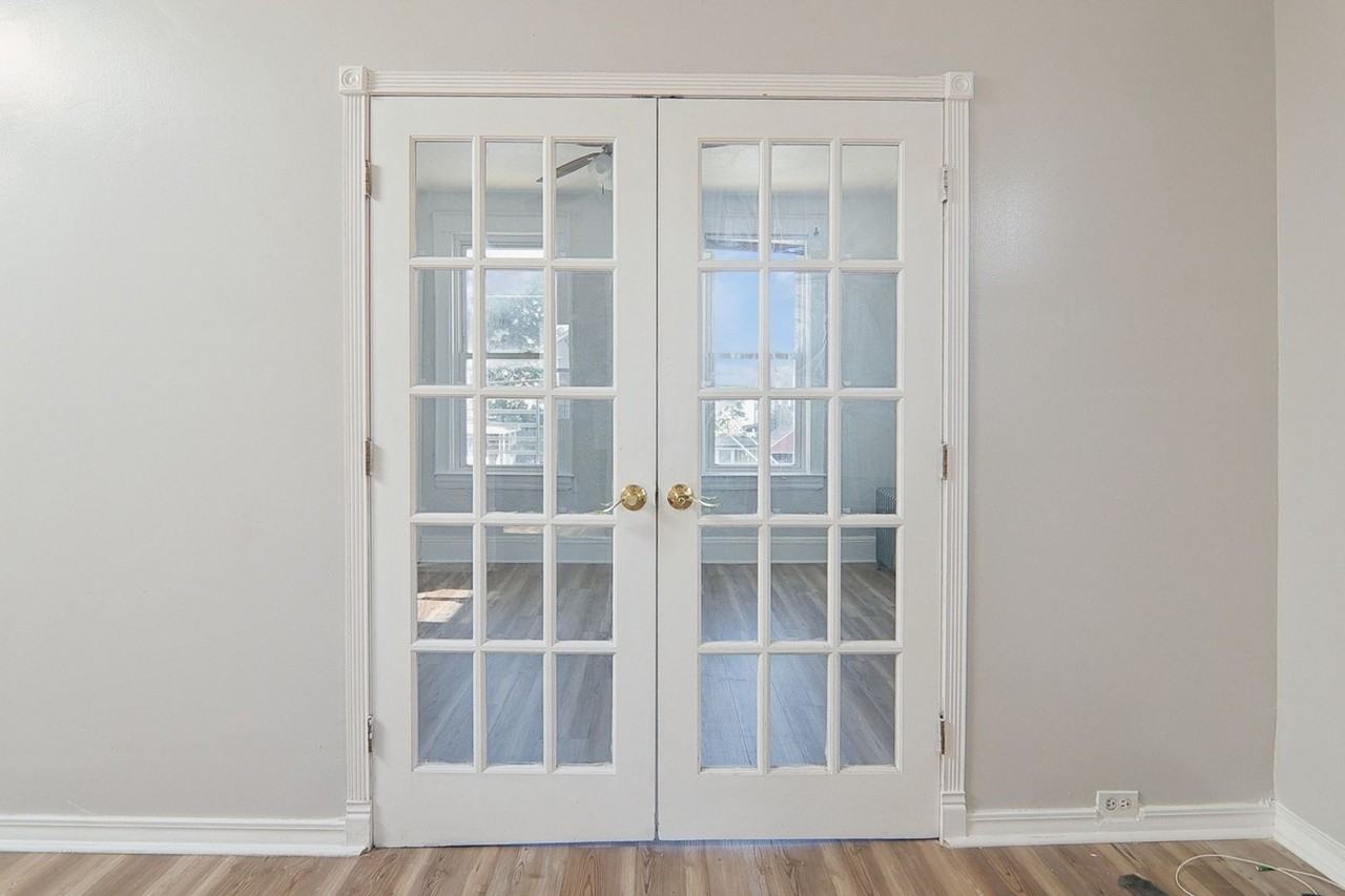 1062 Remsen Ave - Photo 2 of 26