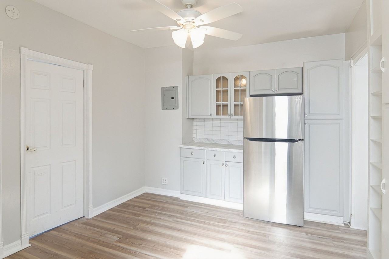1062 Remsen Ave - Photo 3 of 26
