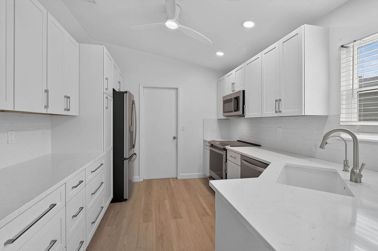358 Bearded Oaks Cir - Photo 5 of 23