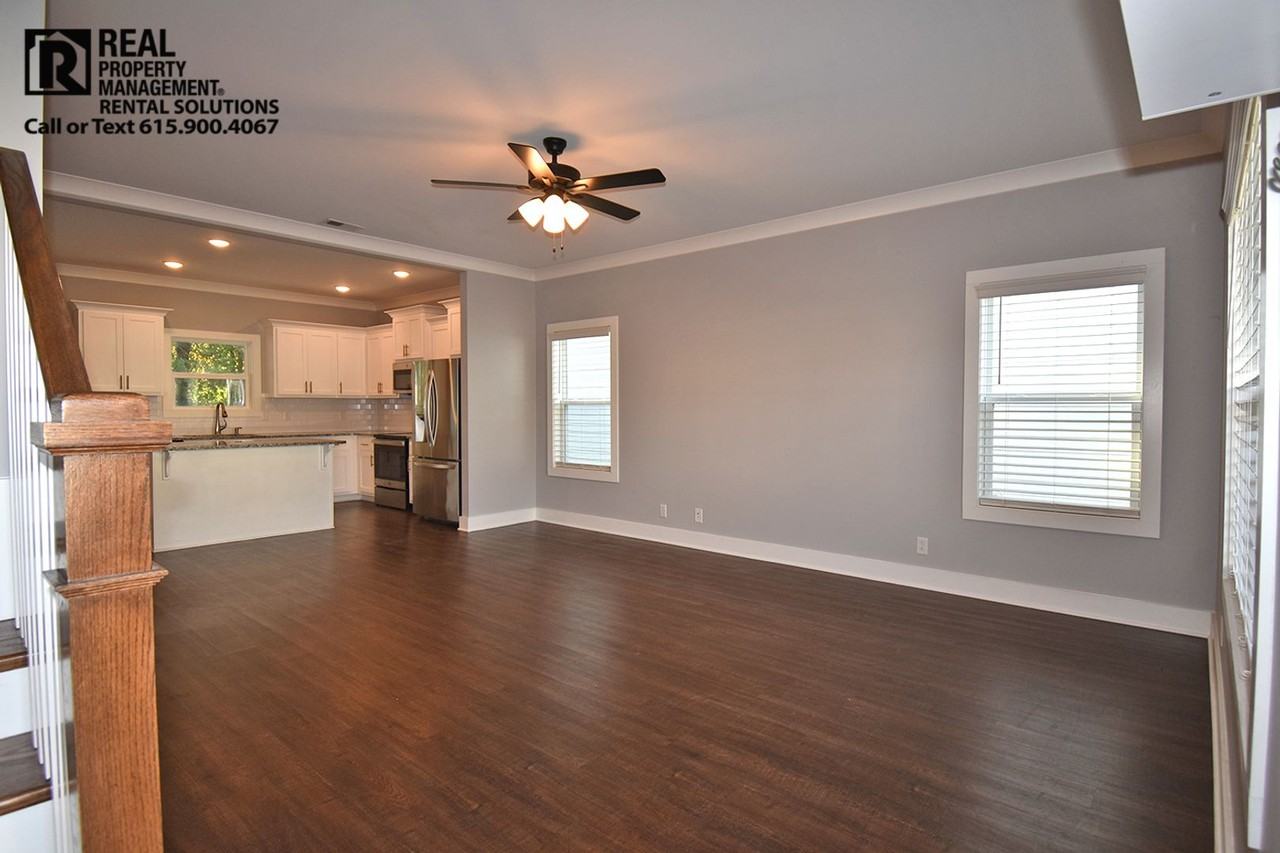4224 Stark St - Photo 3 of 29