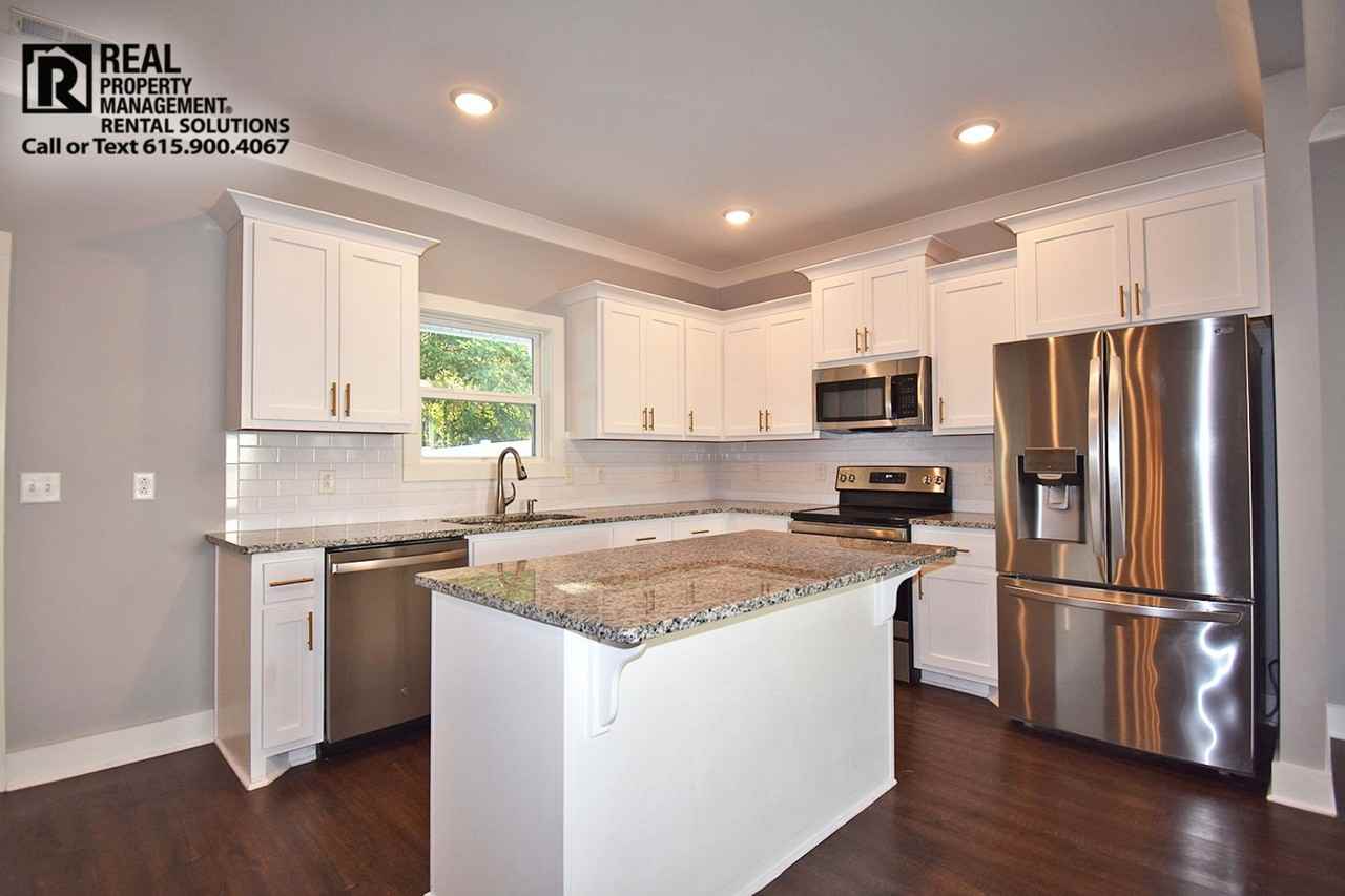 4224 Stark St - Photo 7 of 29