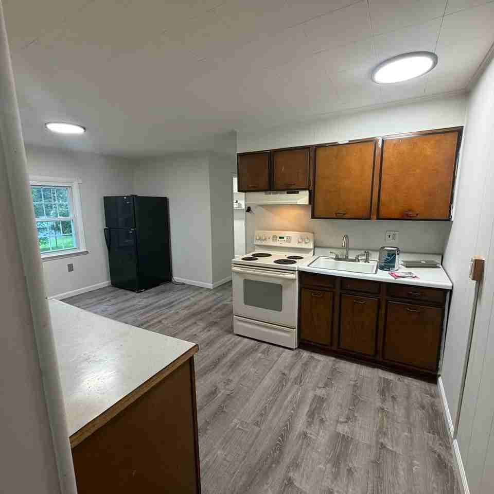 340 Lemon St - Photo 2 of 10