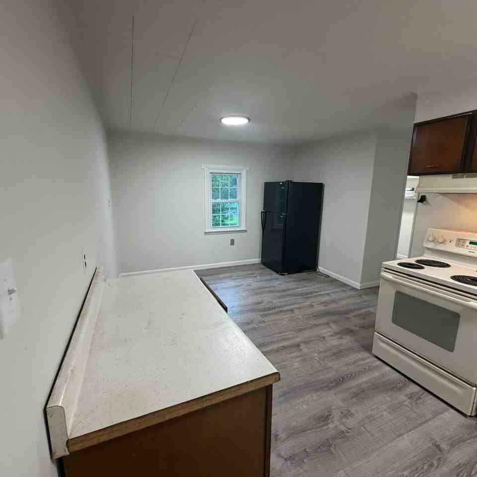 340 Lemon St - Photo 3 of 10