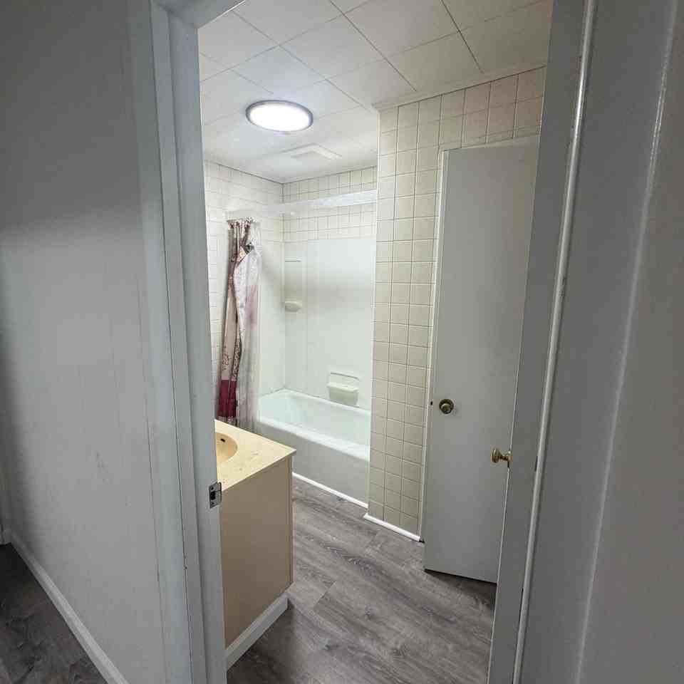 340 Lemon St - Photo 5 of 10