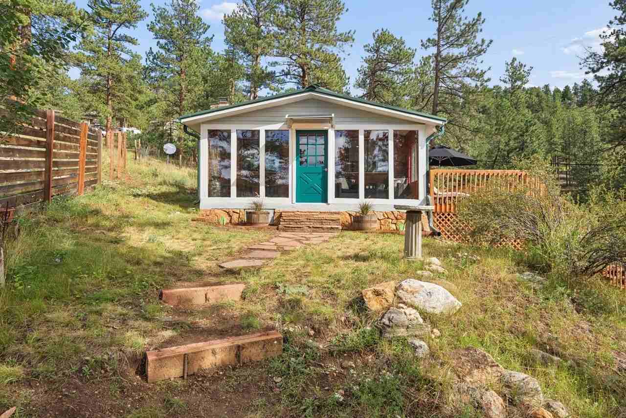 293 Bendemeer Dr - Photo 2 of 23