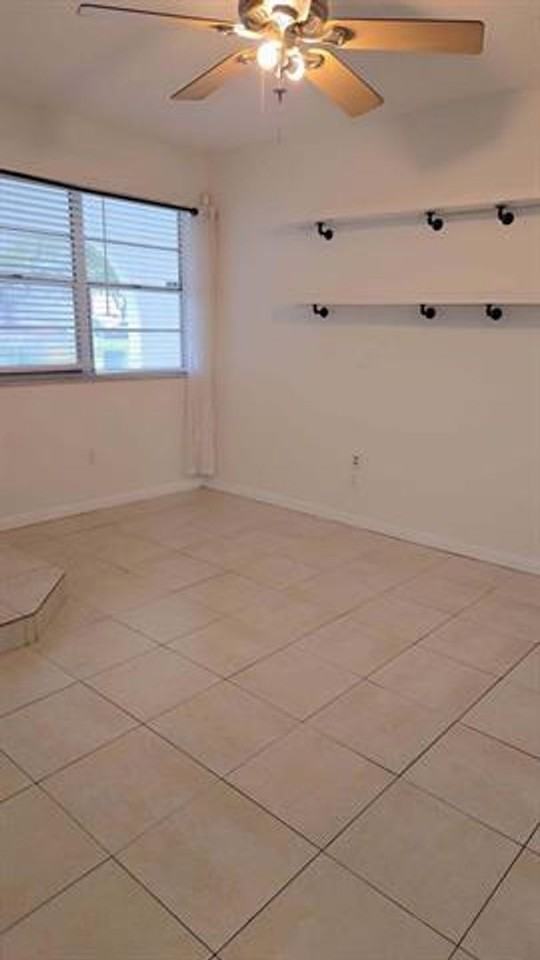 2521 Sw 58th Mnr #2521 - Photo 6 of 27