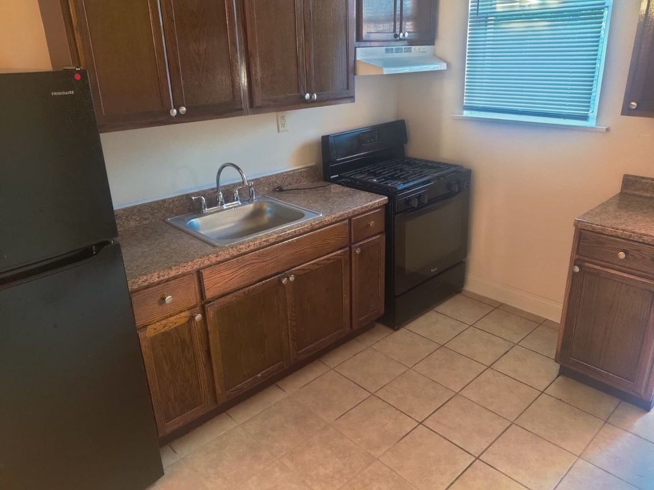 5626 Thomas Ave - Photo 4 of 9