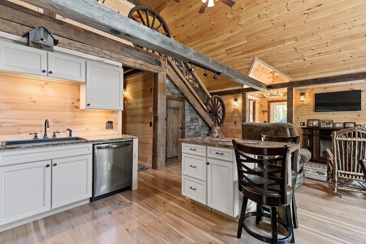 383 Kimball Corner Rd - Photo 2 of 24