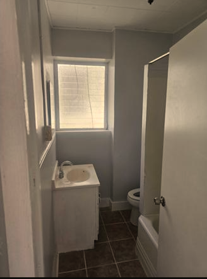 6302 Wheeler St - Photo 3 of 9
