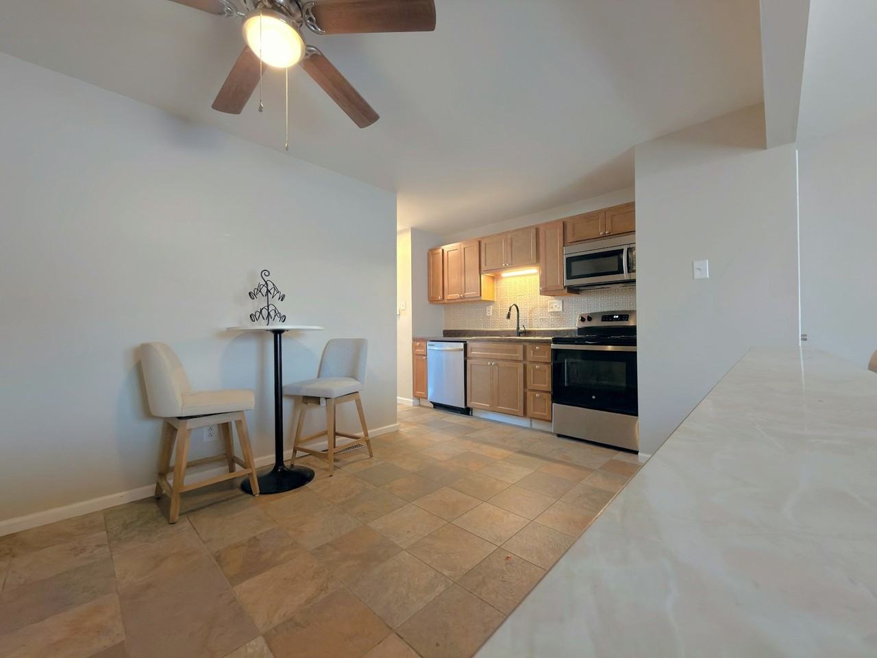 5225 Southwest Avenue, Unit 106 - Photo 2 of 12