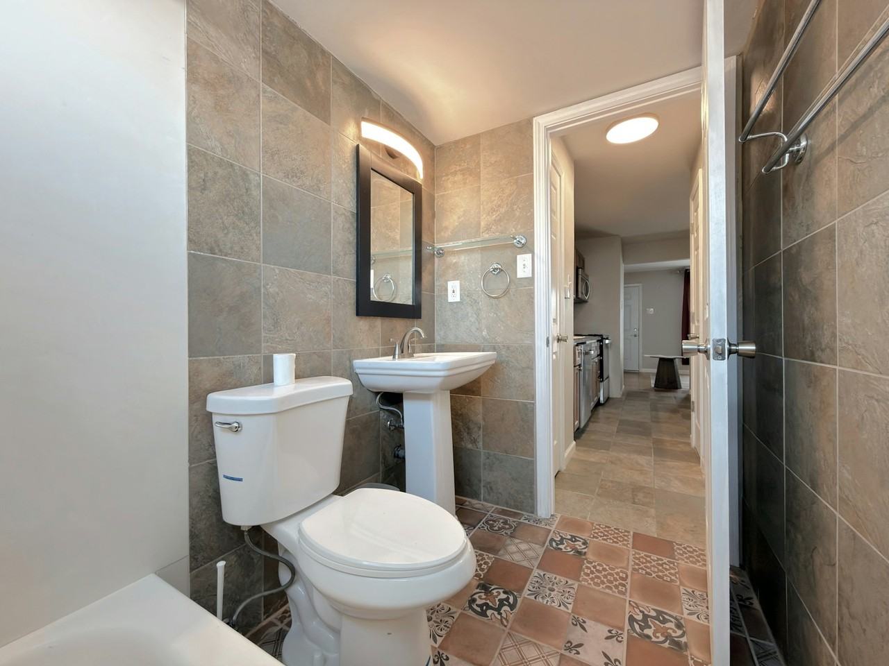 5225 Southwest Avenue, Unit 106 - Photo 6 of 12