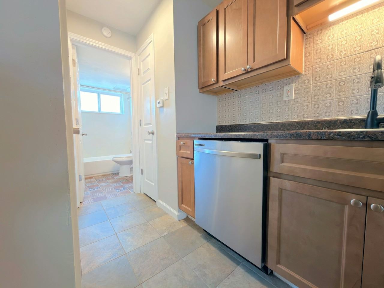 5225 Southwest Avenue, Unit 106 - Photo 7 of 12