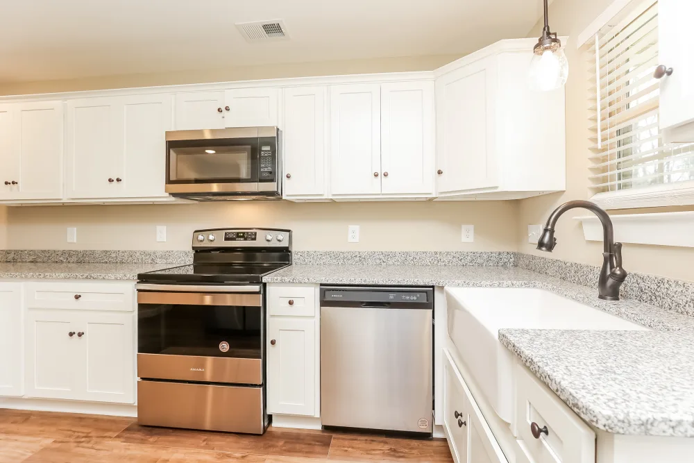 218 Emmett Drive - Photo 7 of 15