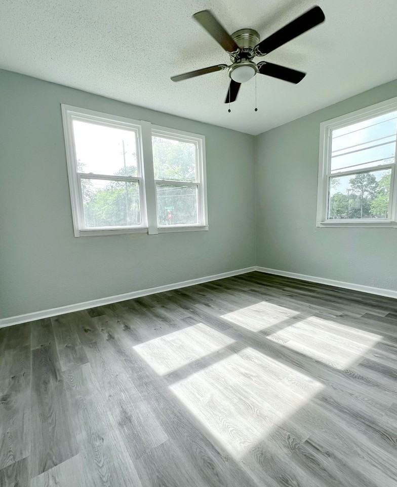 3398 Southmont Drive, Unit A - Photo 5 of 9