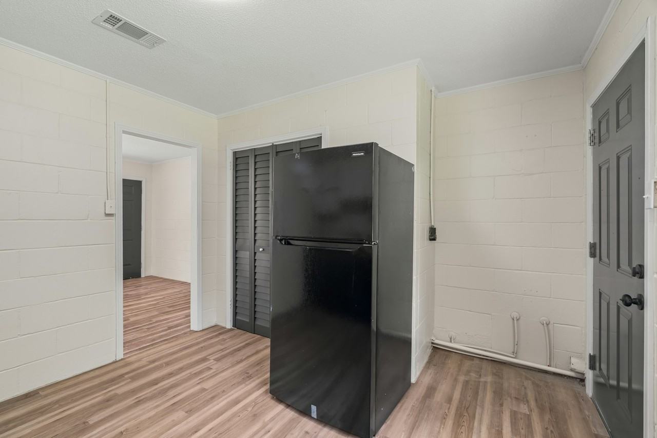 15 East Westover Drive - Photo 5 of 11