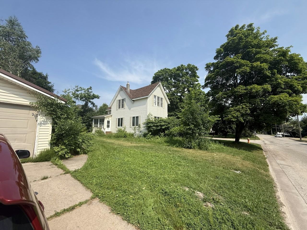 1300 Davitt Street - Photo 2 of 4