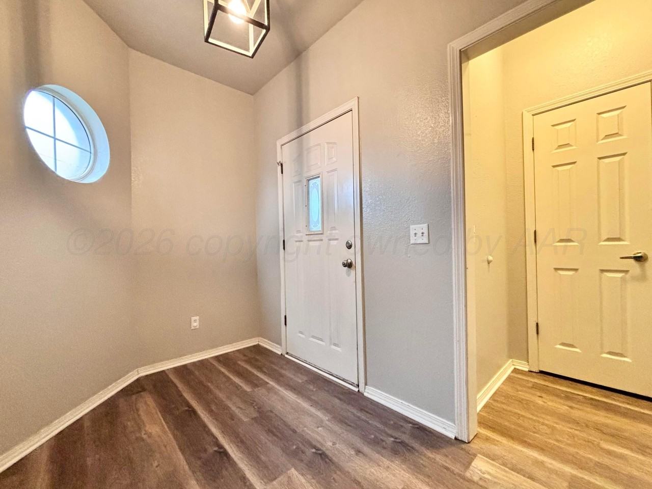 5701 Syracuse Dr - Photo 2 of 15